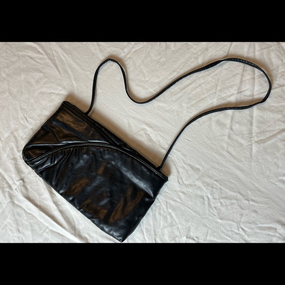 Purses - Picture 2 of 6